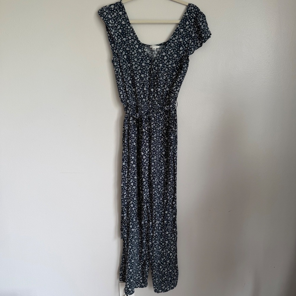 American‎ Eagle Navy Floral Wide Leg Jumpsuit Womens M Cap Sleeve Belted V-neck